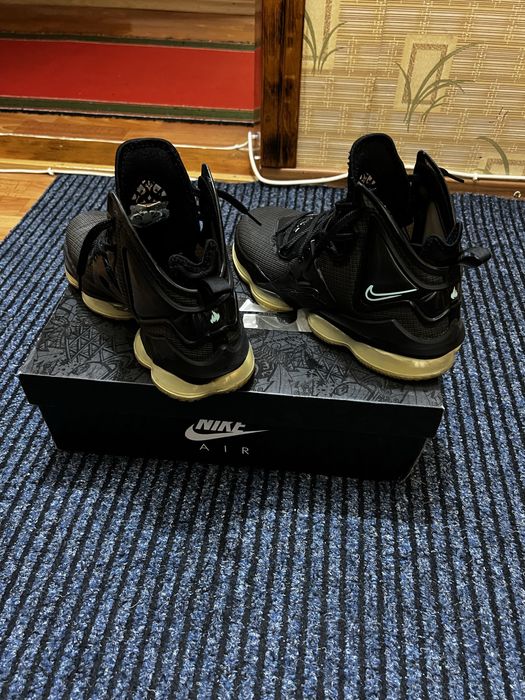Продам Nike Lebron 43р.(27,5см)