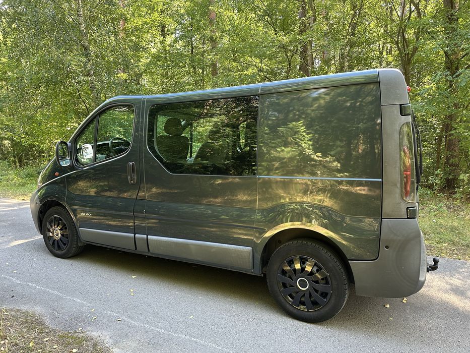 Renault Trafic 2005 rok 1.9 dci 80 5 osobowy Klimatyzacja Zadbany