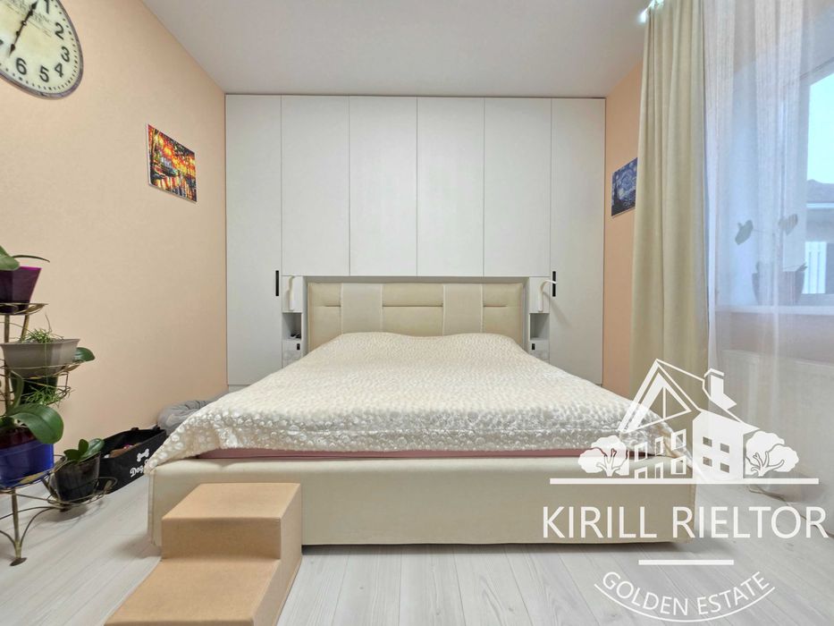 Продам дом с ремонтом и искусственным водопадом на участке S = 11 сот.