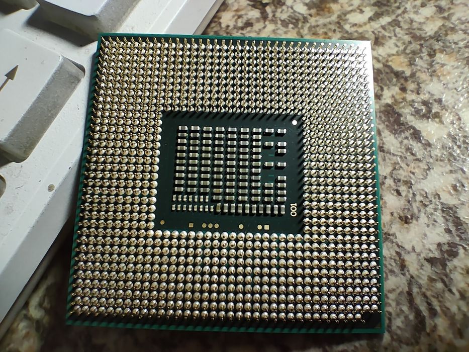 Процессор Intel Celeron B820 Двухъядерный с частотой 1,7 ГГерц