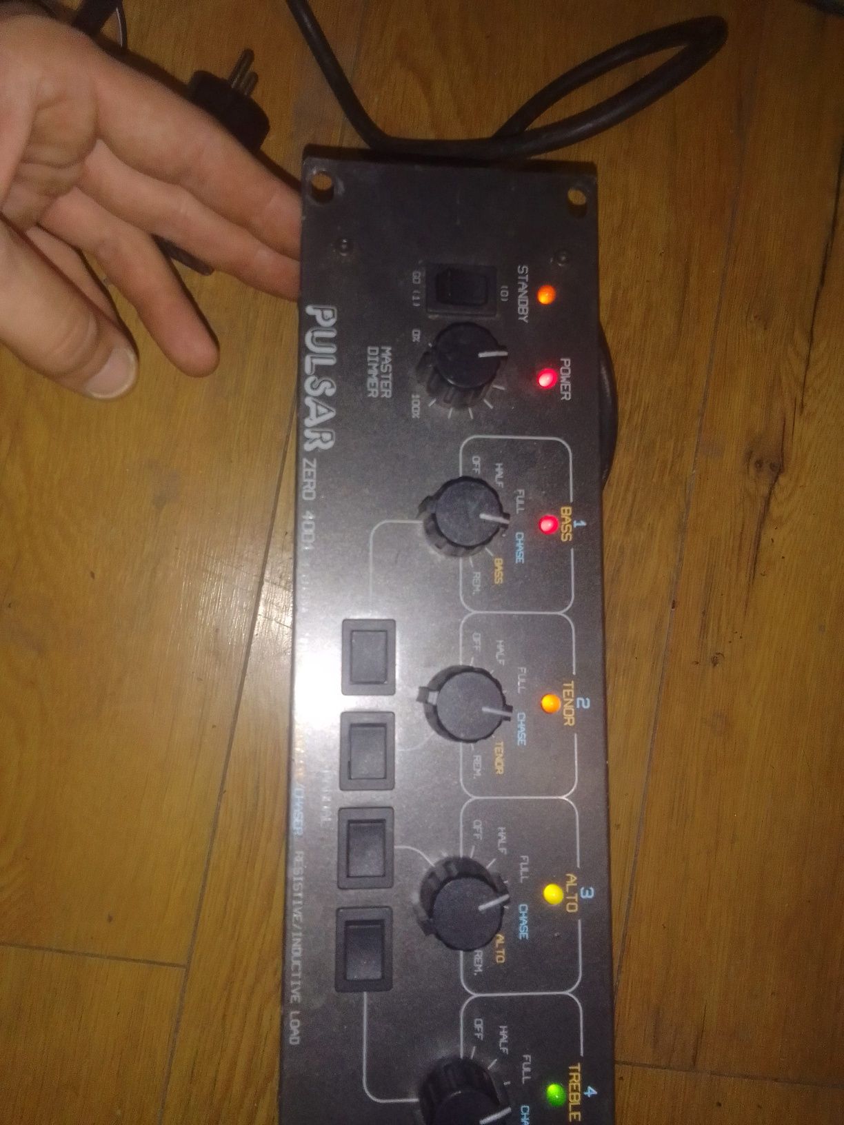 Pulsar zero 4001
