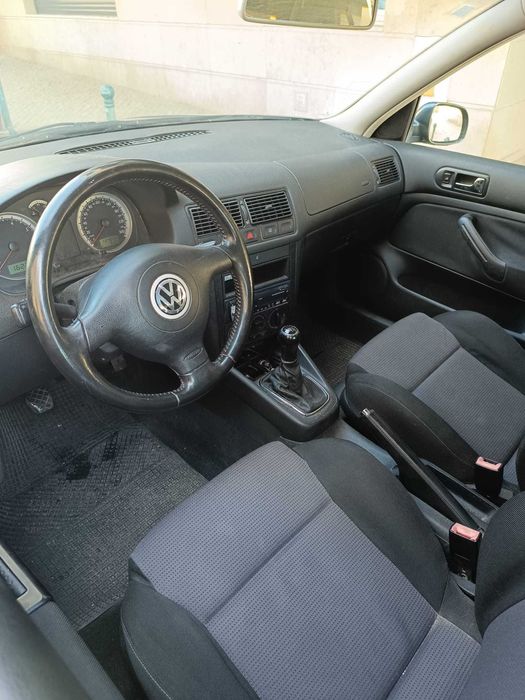 VW Golf  4 - 1.4 gasolina em excelente estado motor