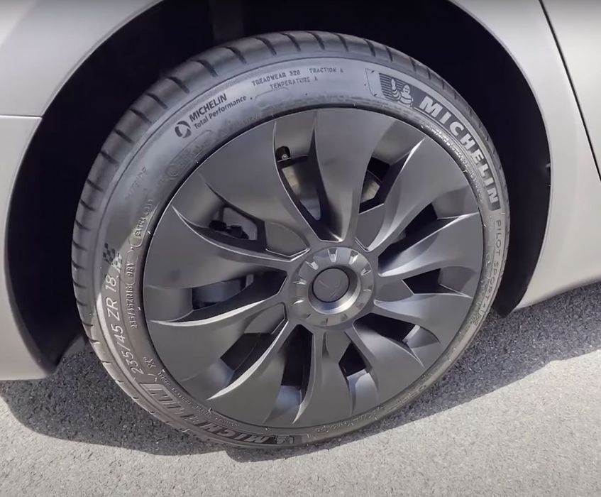 Диск колесо 1234221-00-C R 18 Tesla Model 3 1044221-00-B