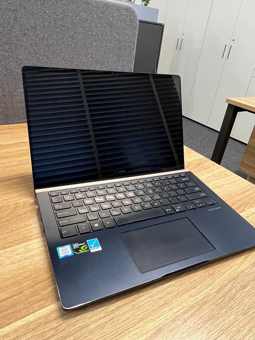 ASUS ZenBook UX480F – i5 / GTX 1050 / 8GB RAM / 1TB NVMe SSD