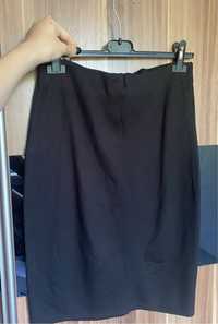 Długa czarna spódnica na gumce