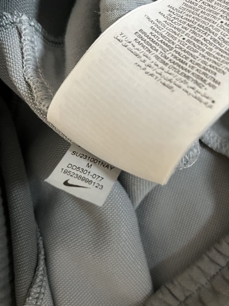 Шорти nike tech flecce