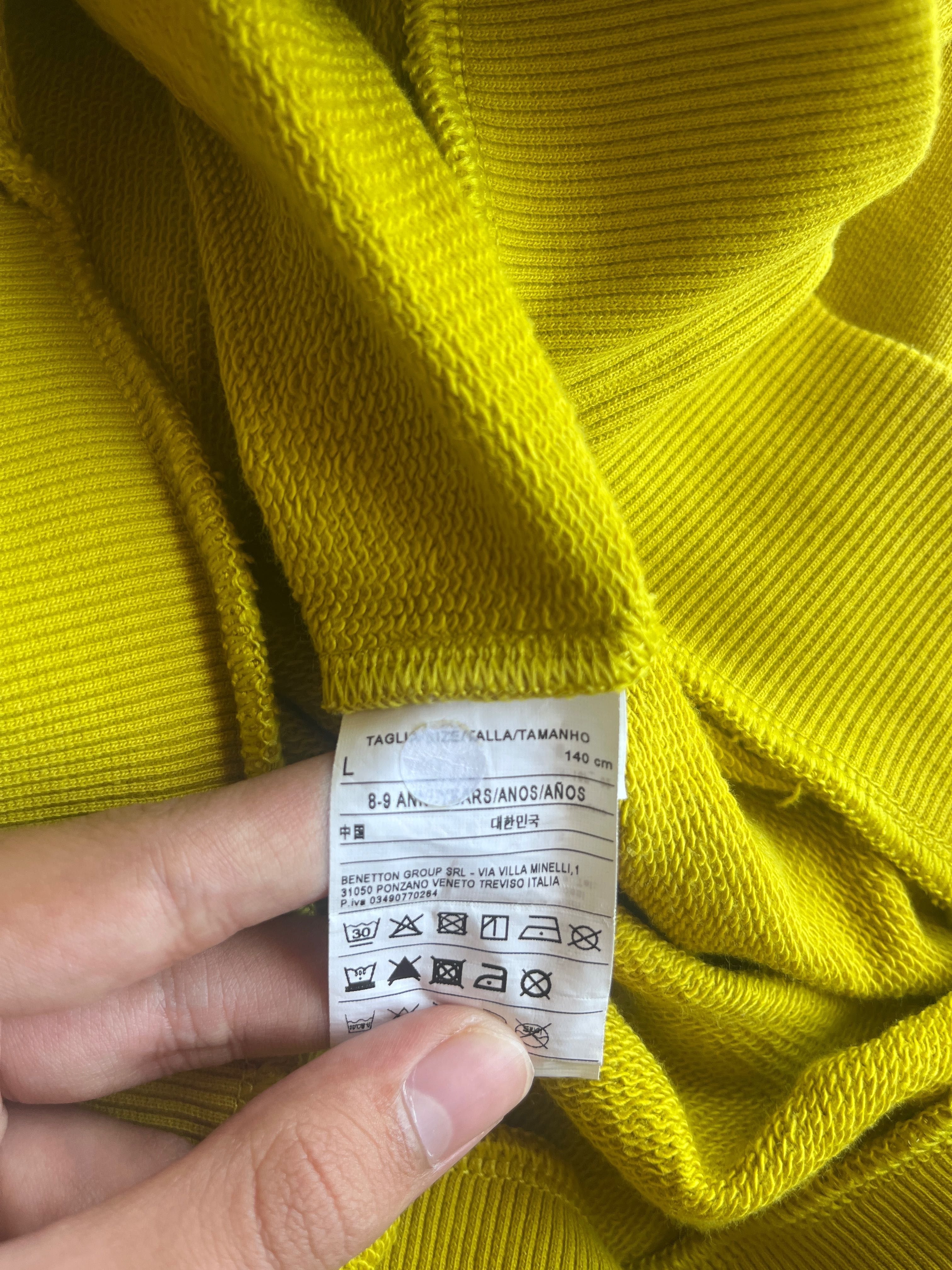 Camisola Com Carapuço e Bolso Amarela BENNETON Rapaz
