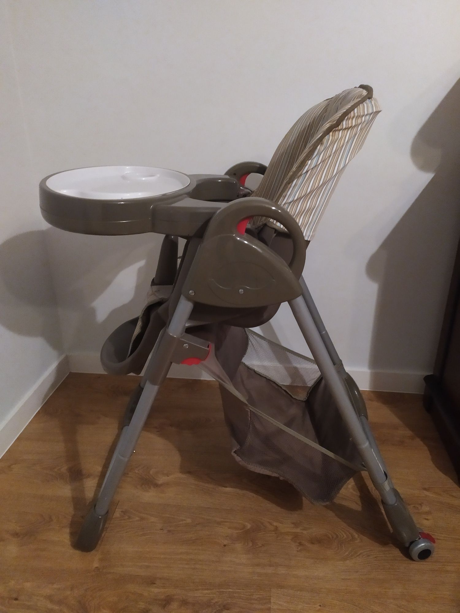 Fotel, krzesło do karmienia
