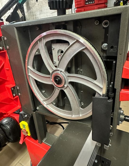 Пила стрічкова стаціонарна Einhell TC-SB 200/1