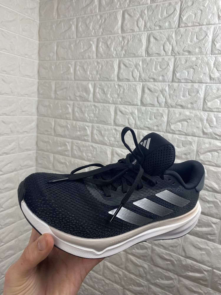 Поставка вещей обувь найк кеды nike swoosh адик