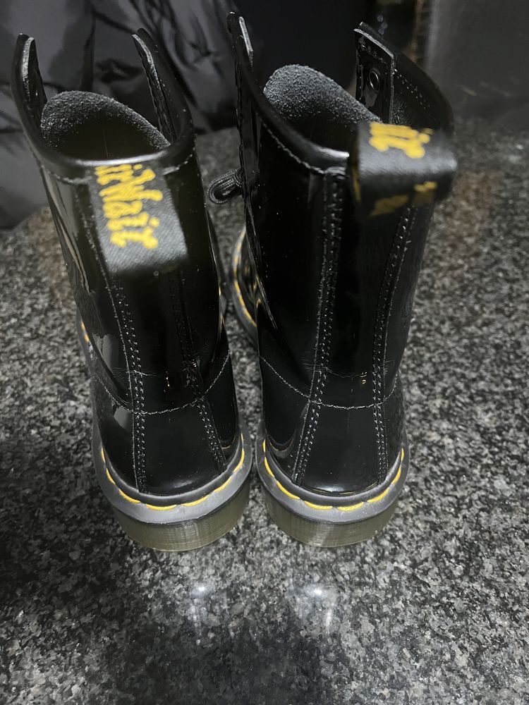 Botas Dr Martens tamanho 37