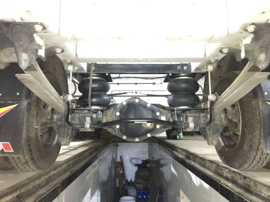 Пневмопідвіска на Renault Master (спарка) пневмоподвеска