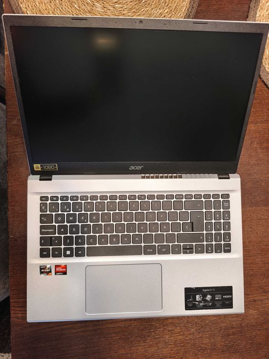Laptop Acer Aspire 3 15 AMD Ryzen 7 5700U 16GB RAM