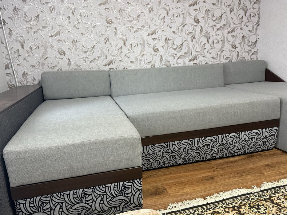 Диван у стані нового | Тумба, сховище, подушки