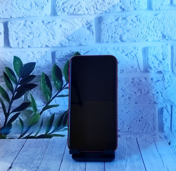Смартфон Apple iPhone XR 64 GB Neverlock в хорошому стані