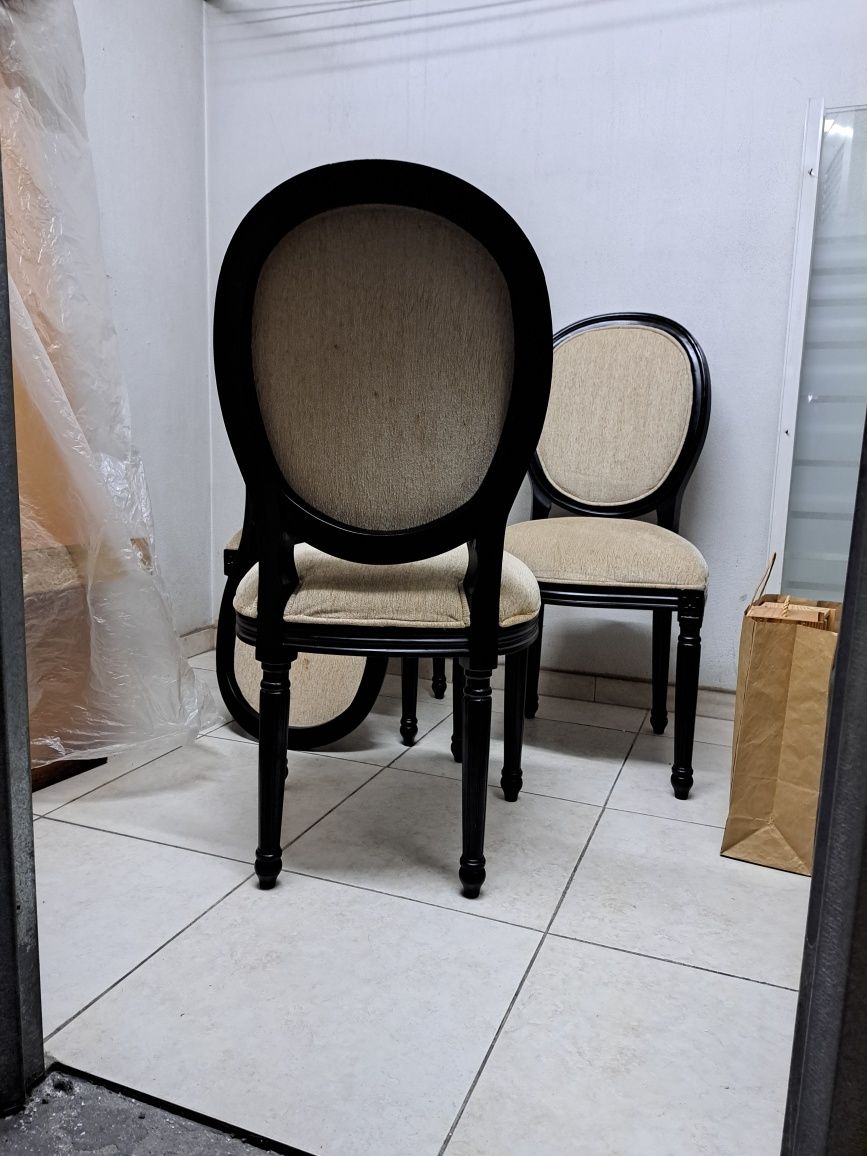 Cadeiras de sala de jantar
