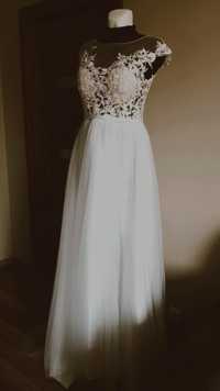 Piękna suknia ślubna rozmiar z metki 8 (S)