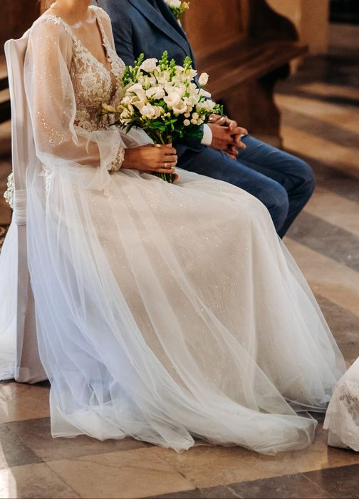 Suknia ślubna z kryształkami Swarovski