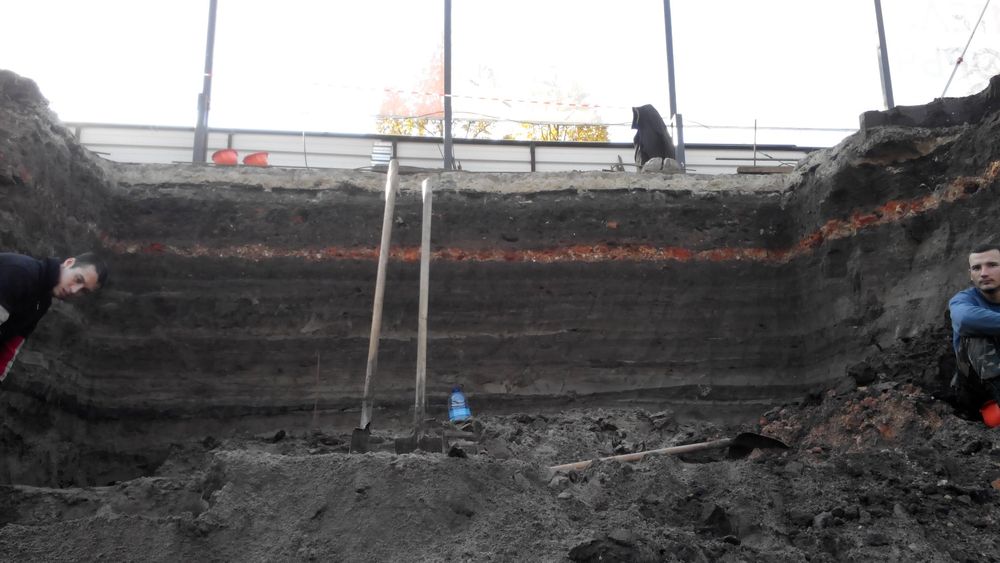 Копка ям под канализацию, траншей