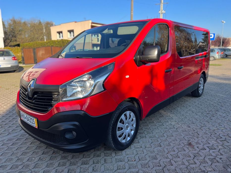 Renault Trafic Long Maxi 8-osób 2016 Rok 1.6 DCi