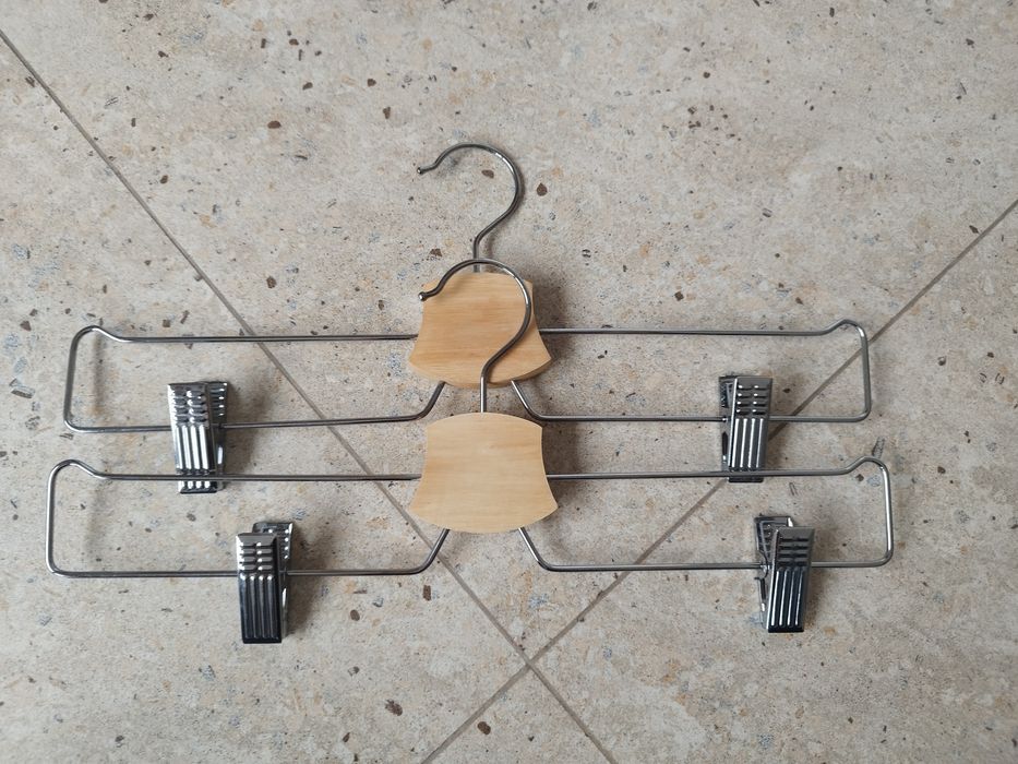 9 cabides de madeira para calças - IKEA