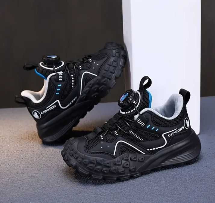 Chłopięce buty sportowe r. 39
