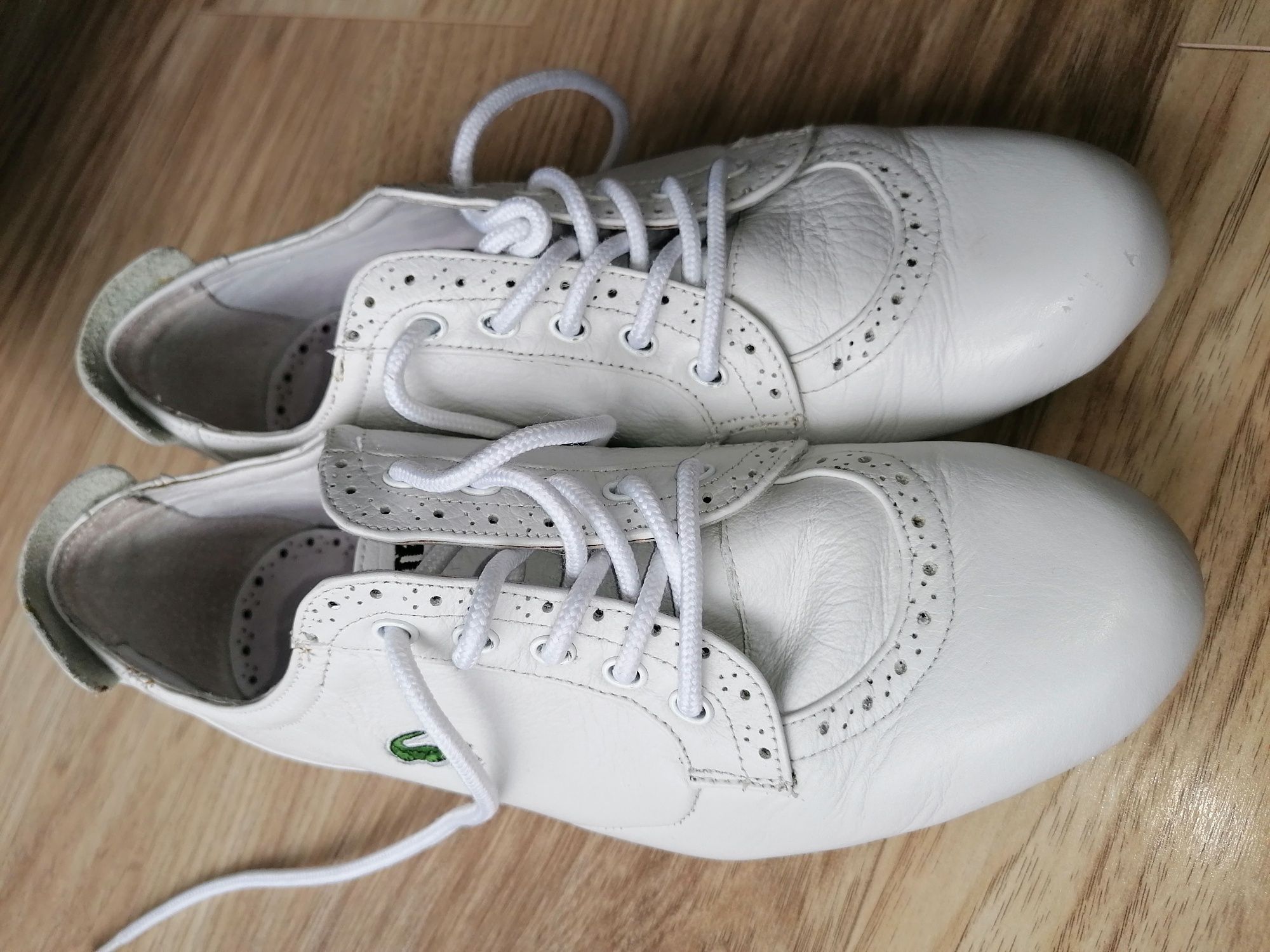 Buty tenisówki skórzane Lacoste