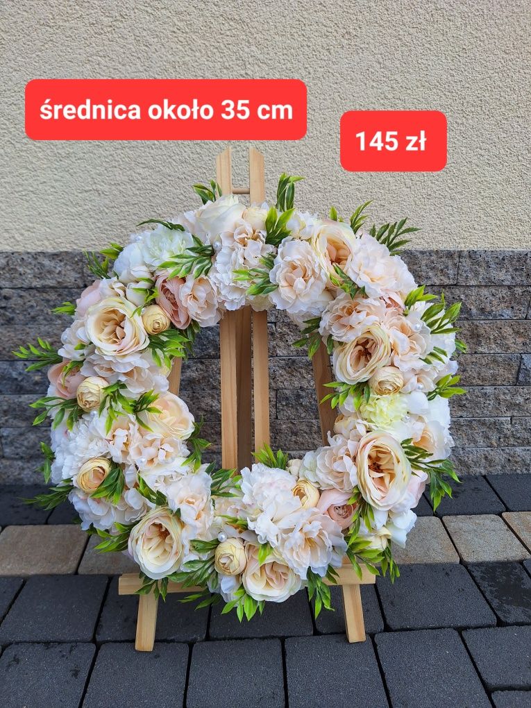 Wianek ozdoba na drzwi sztuczne kwiaty róż krem