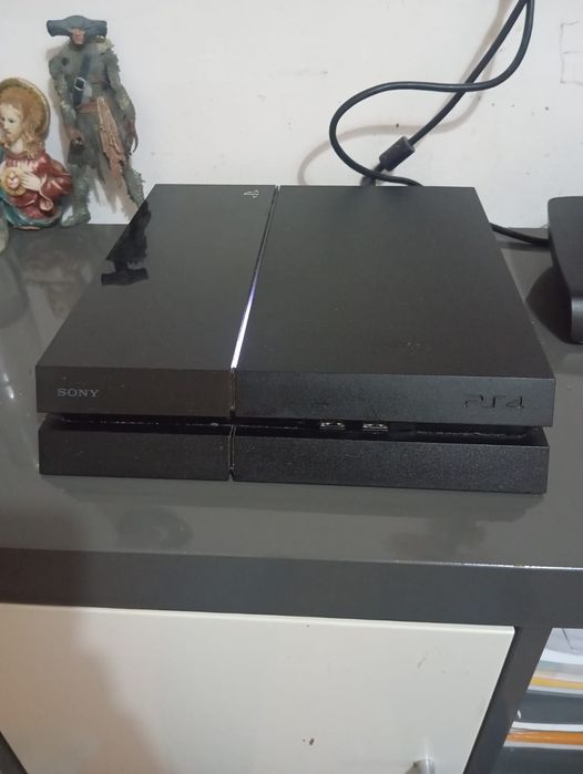 Playstation 4 vendo