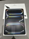 iPad Pro 13-inch (M4) Wi-Fi + klawiatura apple