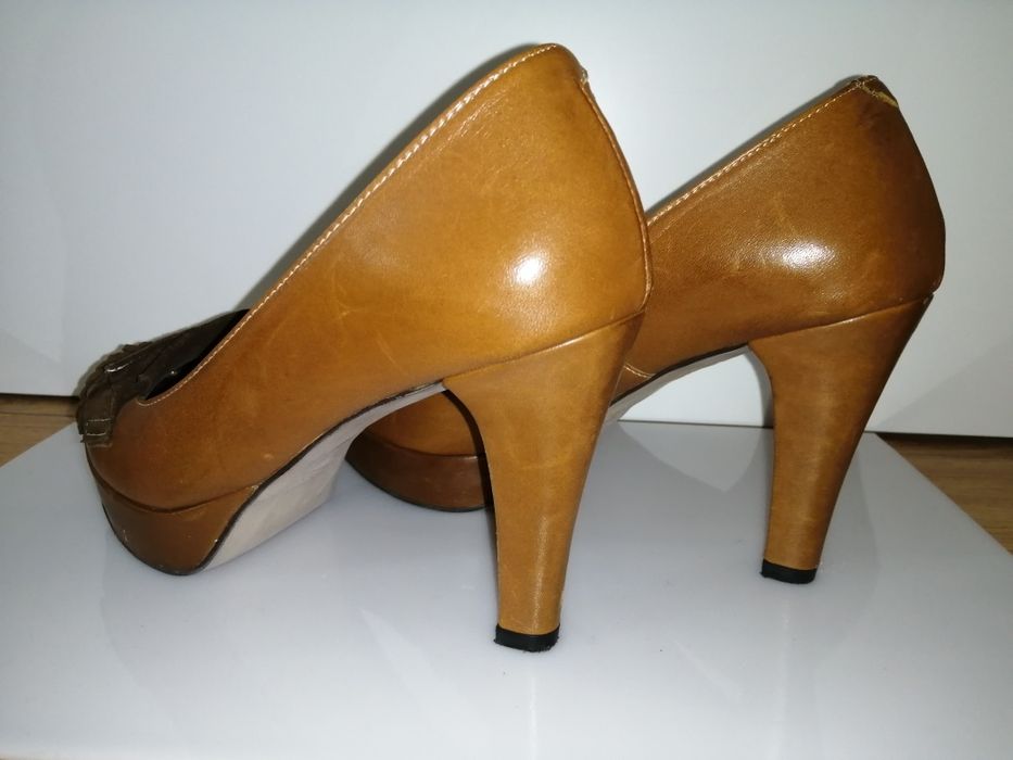 Sapatos elegantes