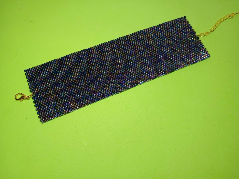 Браслет з бісеру під джинс