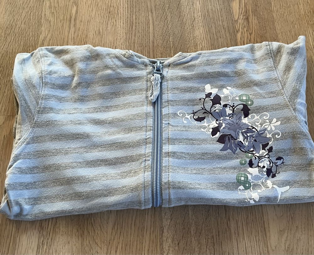 Bluza dresowa lekka Coccodrilo w paski - 122 cm