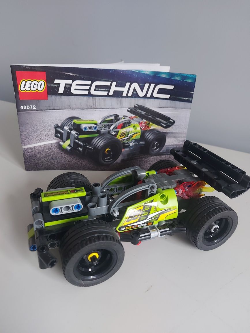 Lego technic żółta wyścigówka nr 42072 idealny stan