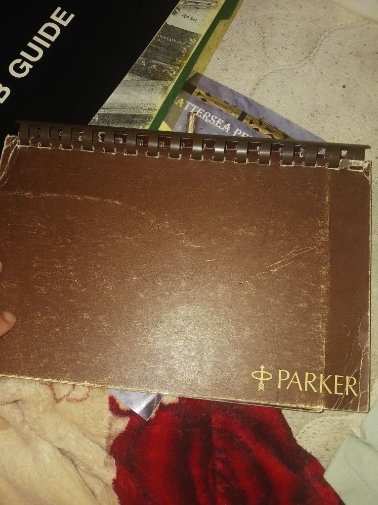 Livro de canetas parker