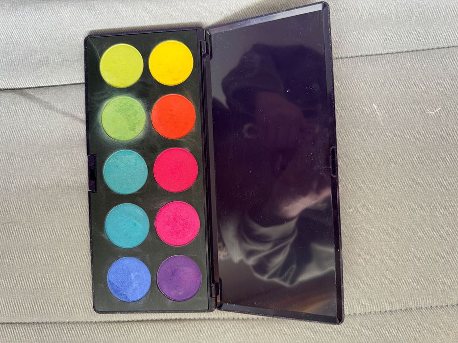 Paleta cieni do powiek Neve Cosmetics