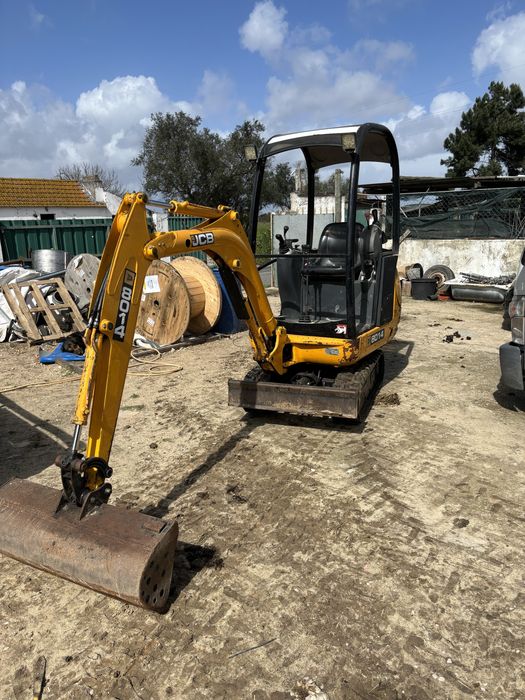 JCB para aluguer