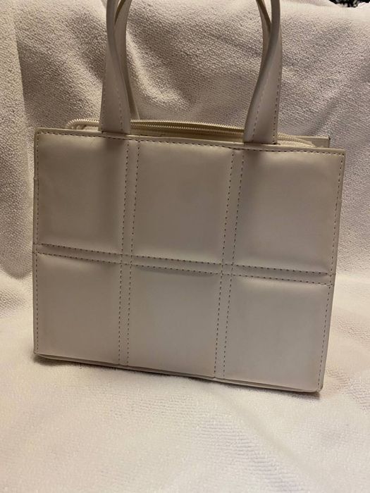 Сумка белая и черная