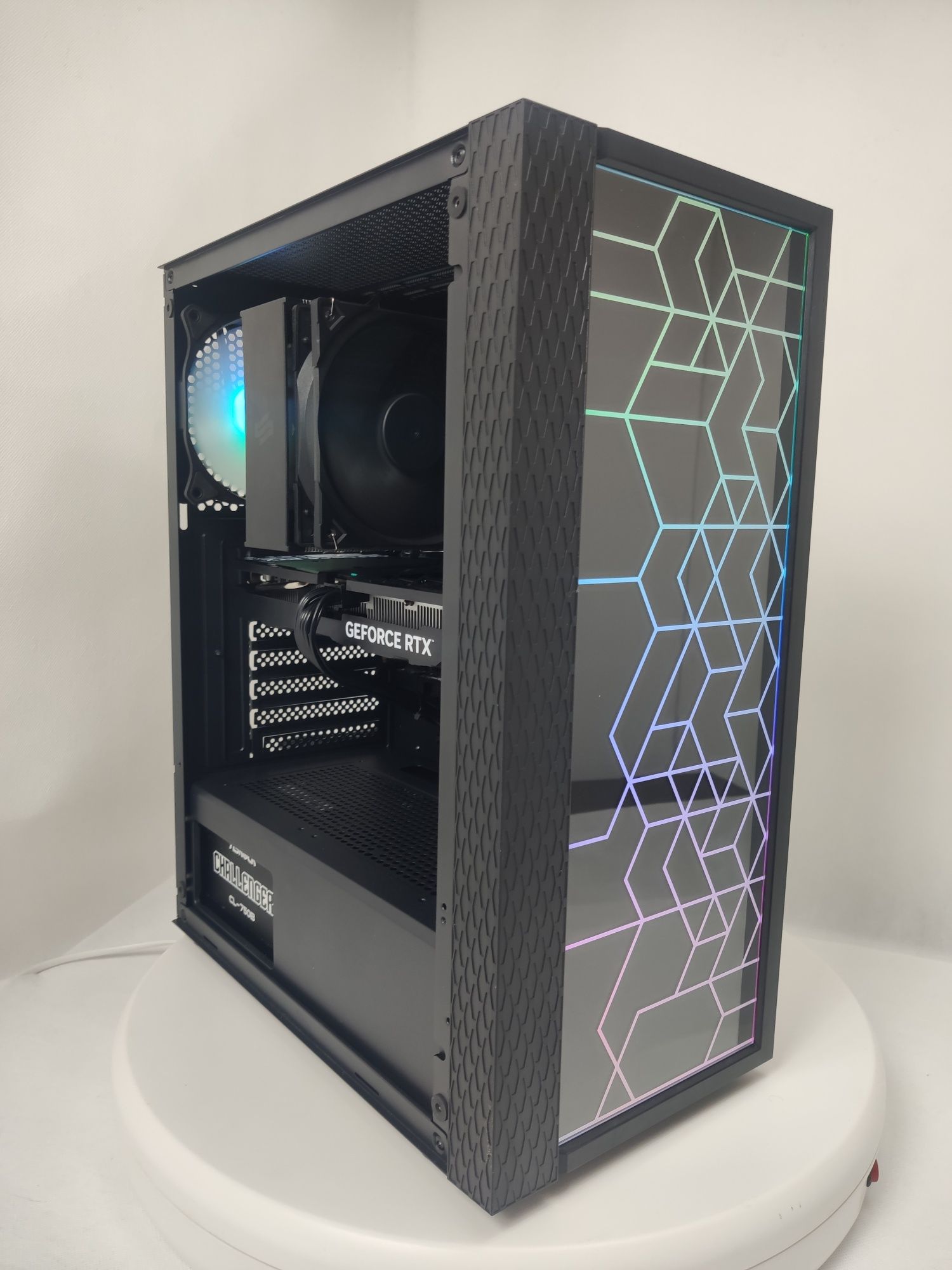Komputer Gamingowy i9-14900K, RTX 5060 Ti, 32 GB RAM,SSD,Win 11