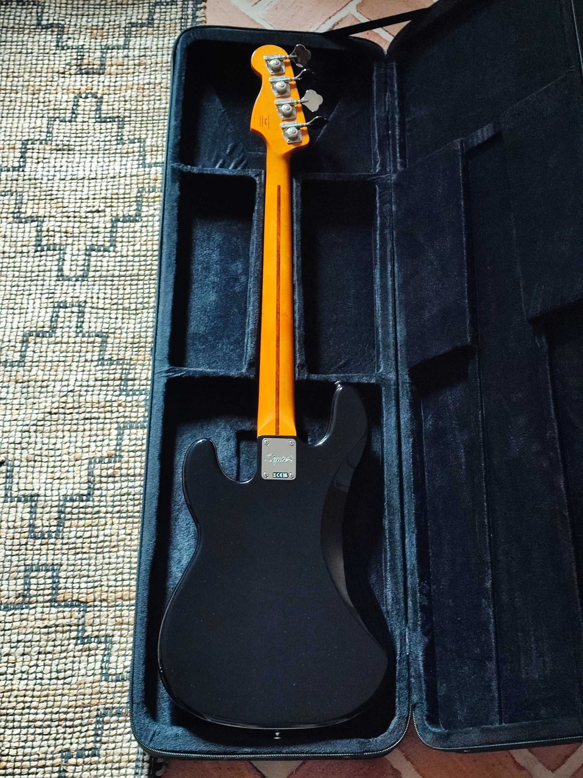 Baixo Squier by Fender CV 70s Precision Bass - Impecável!
