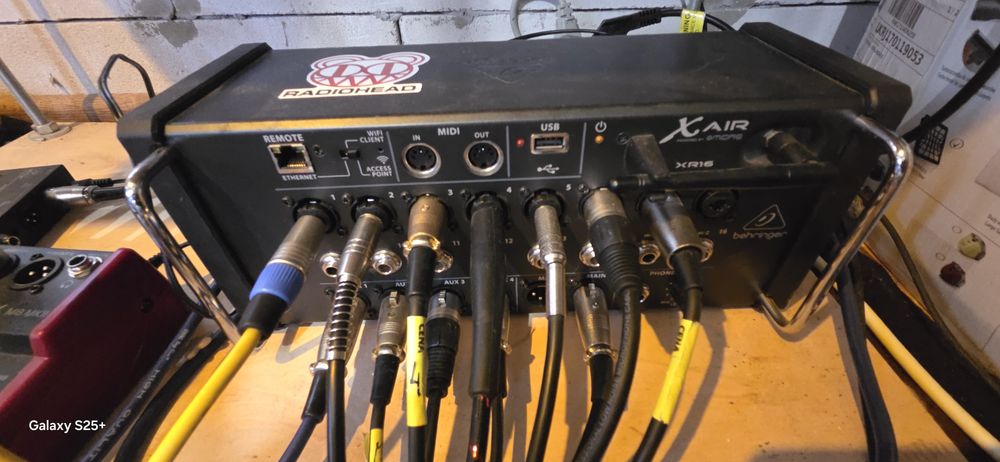Sprzedam mikser cyfrowy Xair xr16 Behringer
