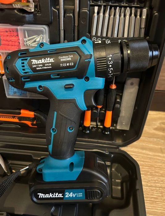 Ударний шуруповерт Макіта 24V 5AH з набором інструментів Makita