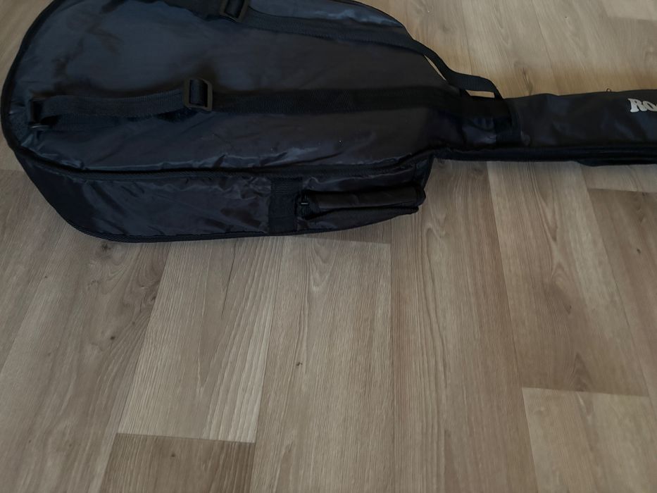 Чехол для гитары в идеально состоянии