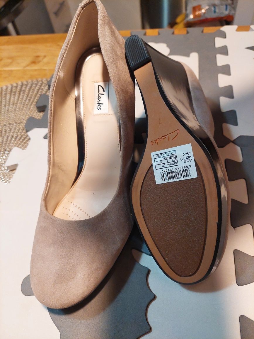 Buty firmy Clarks, rozmiar 7