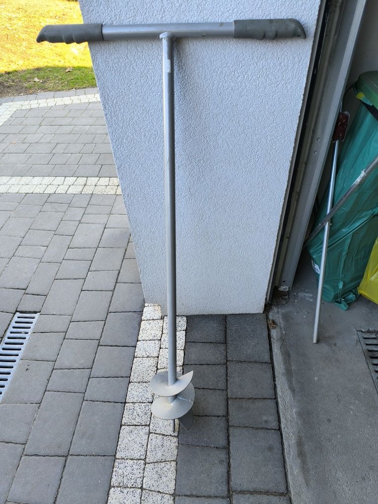 Świder ręczny do ziemi