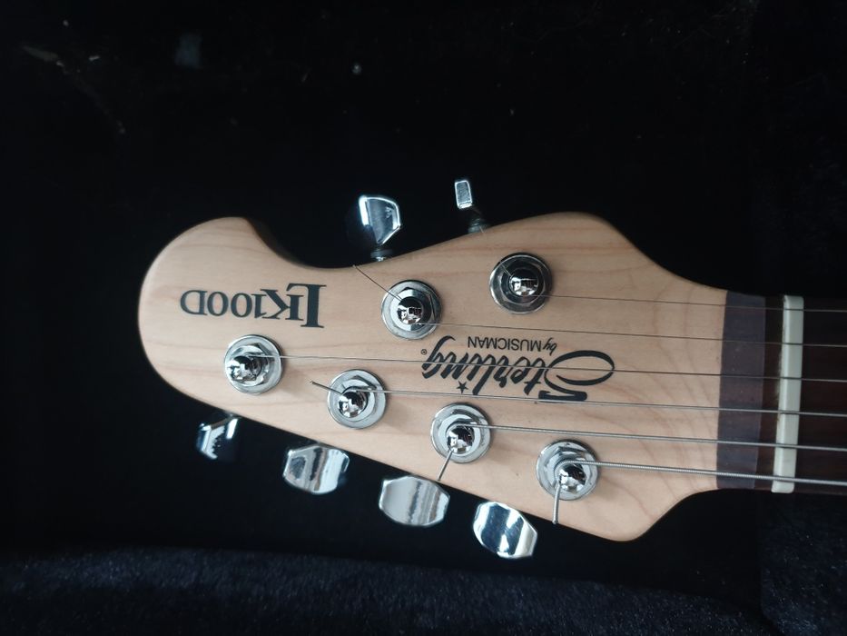 Sterling by MusicMan Steve Lukather LK100D Luke Blue