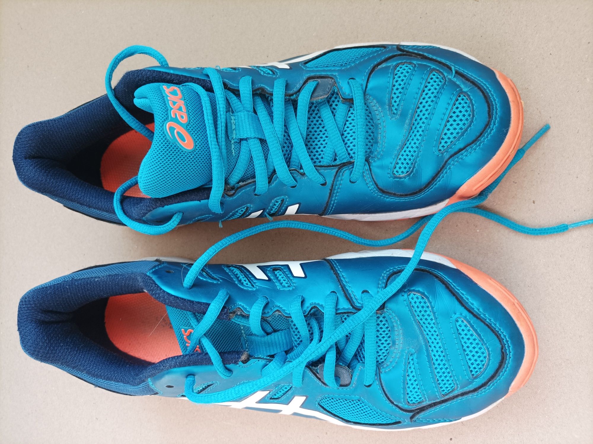 24,3cm 24cm Asics buty halowe halówki gel-beyond