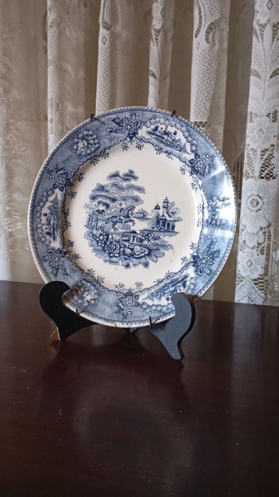 Prato de porcelana decorativo