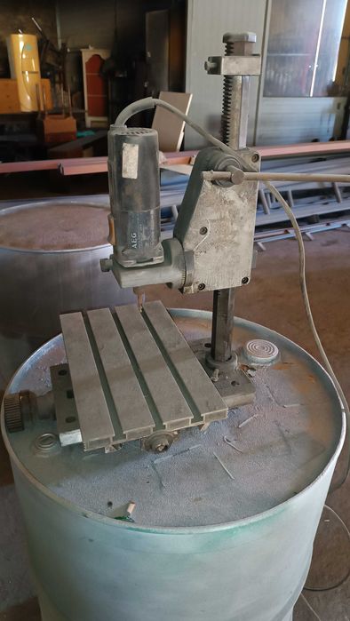 Fresadora de alumínio