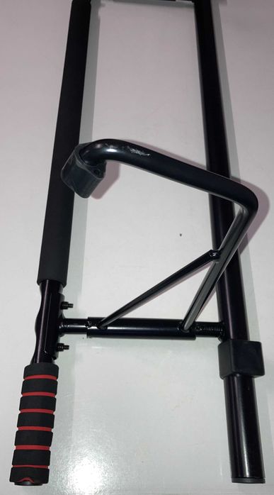 Pull Up Bar (com encaixe em portas)